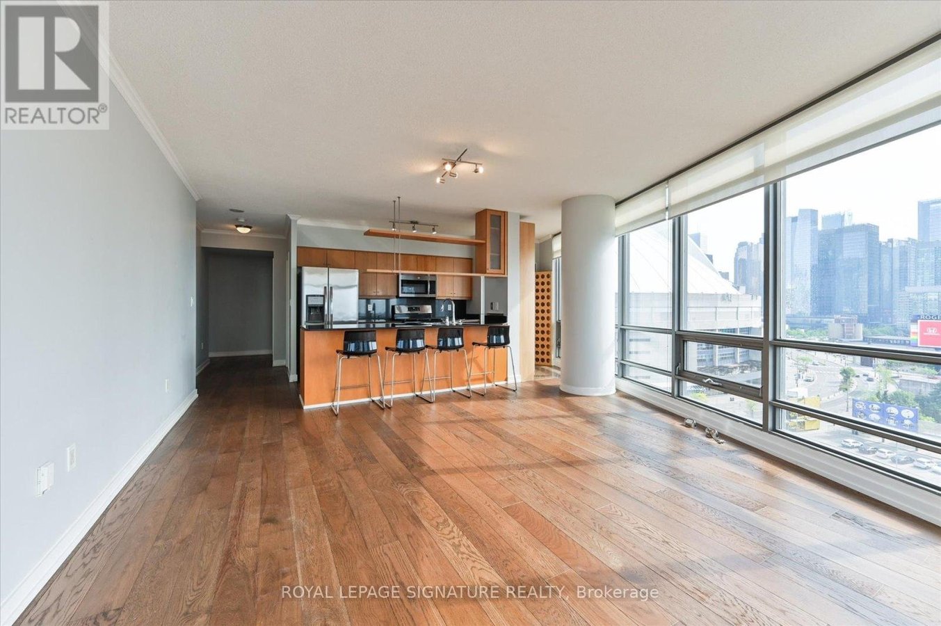 1102 - 5 MARINER TERRACE - Photo 8