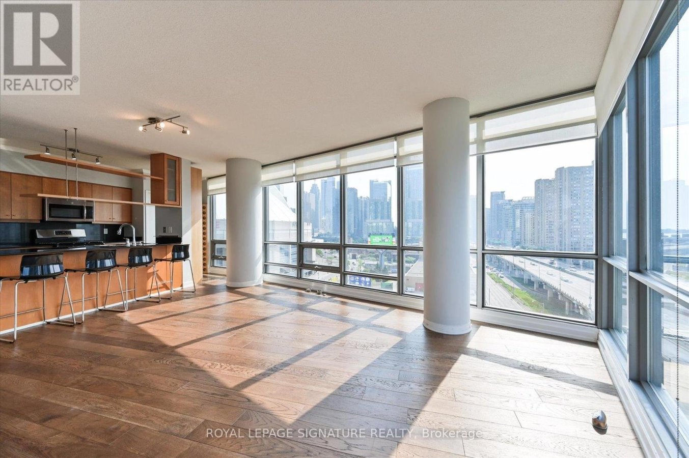 1102 - 5 MARINER TERRACE - Photo 9