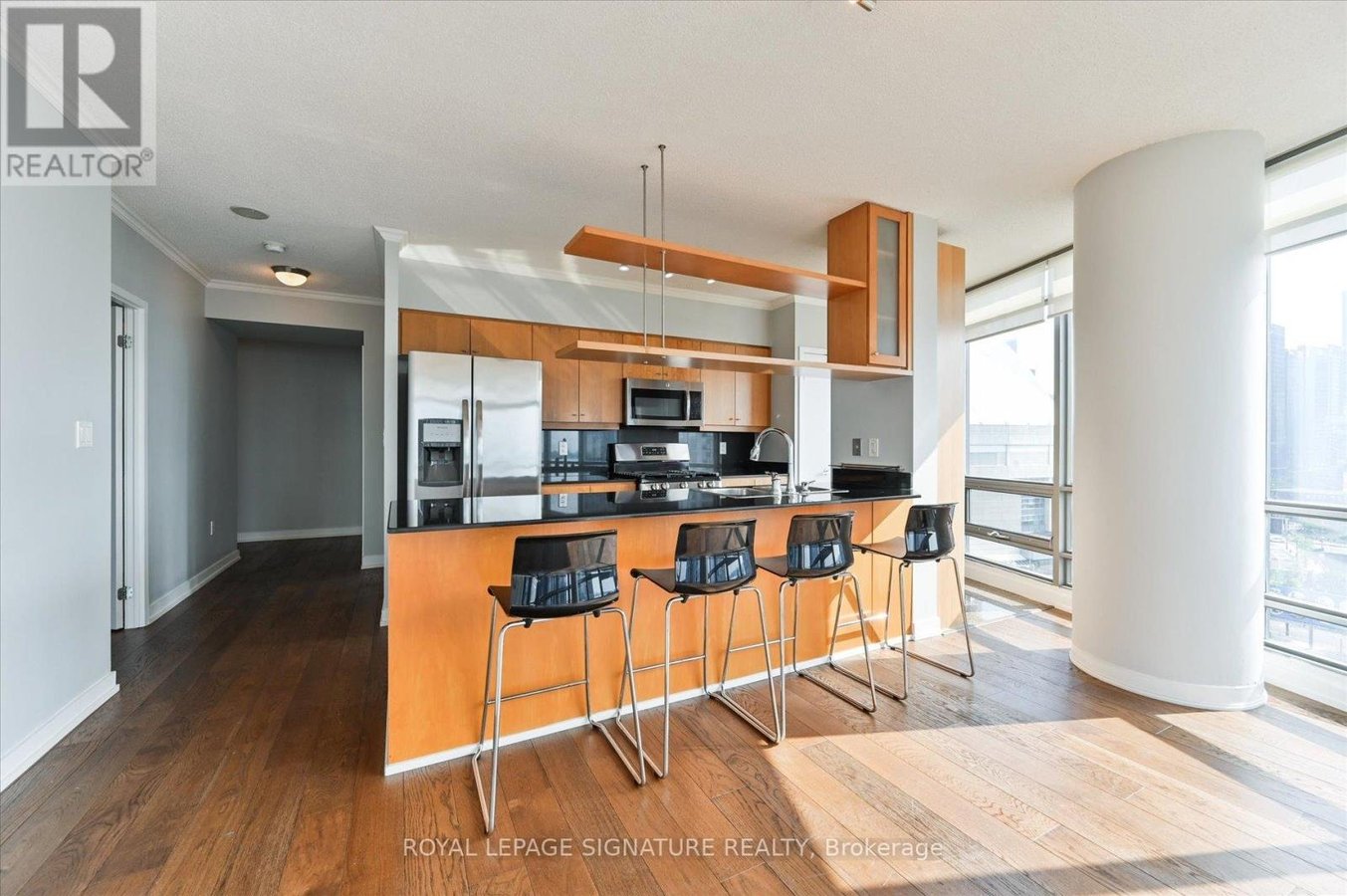 1102 - 5 MARINER TERRACE - Photo 10