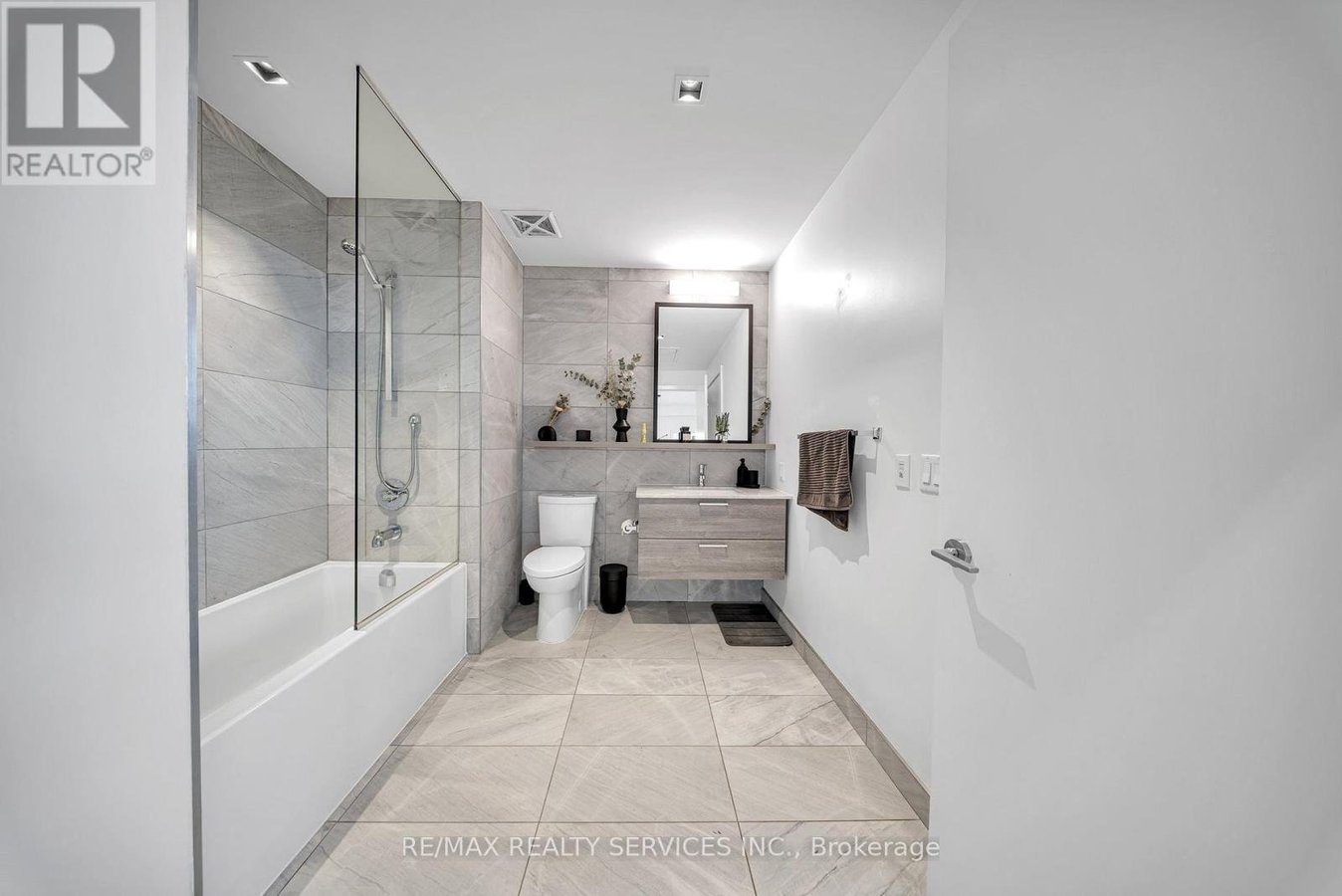 1404 - 501 ADELAIDE STREET W - Photo 14
