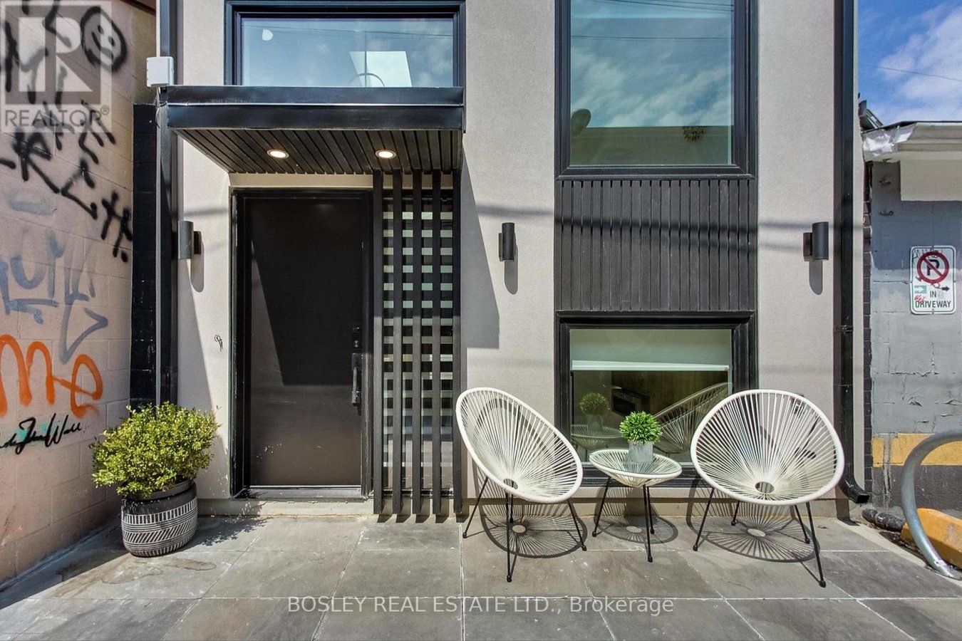 13R MANSFIELD AVENUE - Photo 3