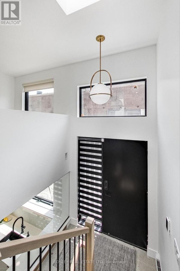 13R MANSFIELD AVENUE - Photo 5