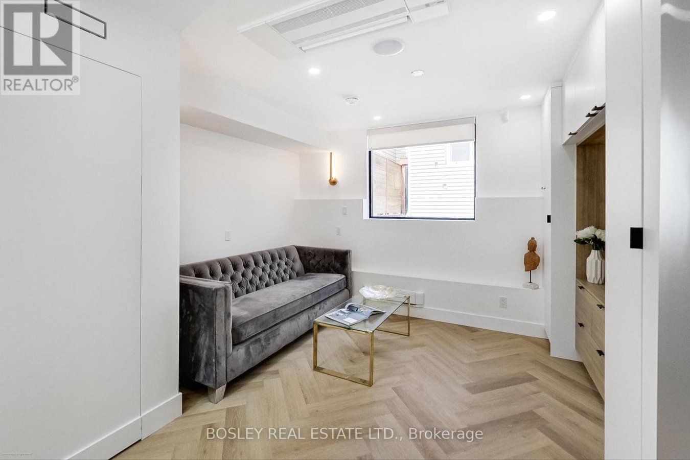 13R MANSFIELD AVENUE - Photo 7