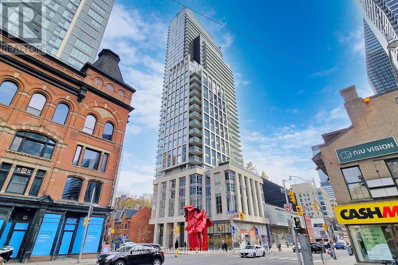 715 - 1 GLOUCESTER STREET - Photo 1