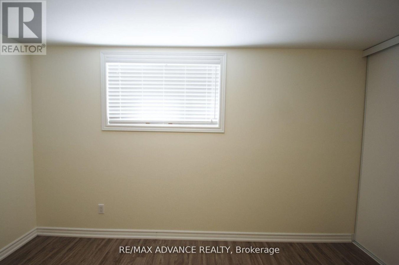 LOWER - 33 CARLUKE CRESCENT - Photo 22