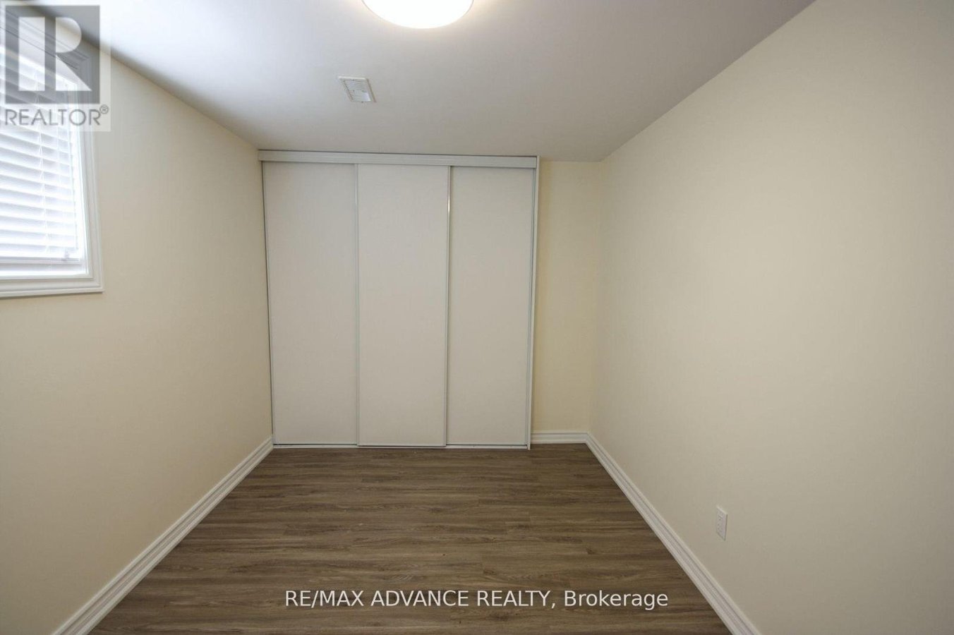 LOWER - 33 CARLUKE CRESCENT - Photo 24