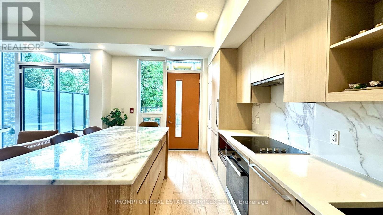 TH112 - 27 MCMAHON DRIVE - Photo 2
