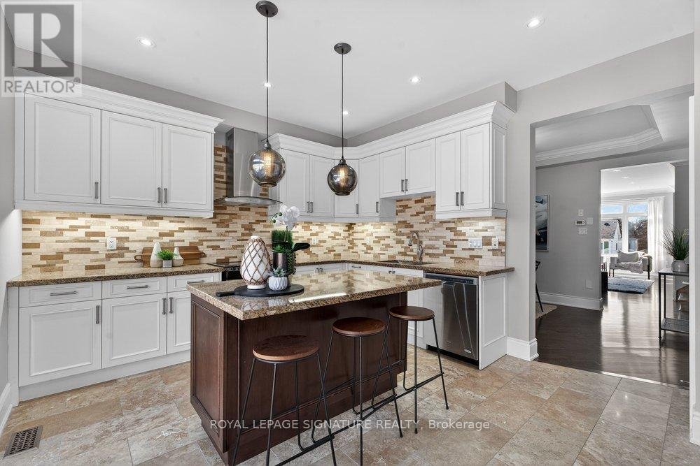 UPPER - 61B BEXHILL AVENUE - Photo 16