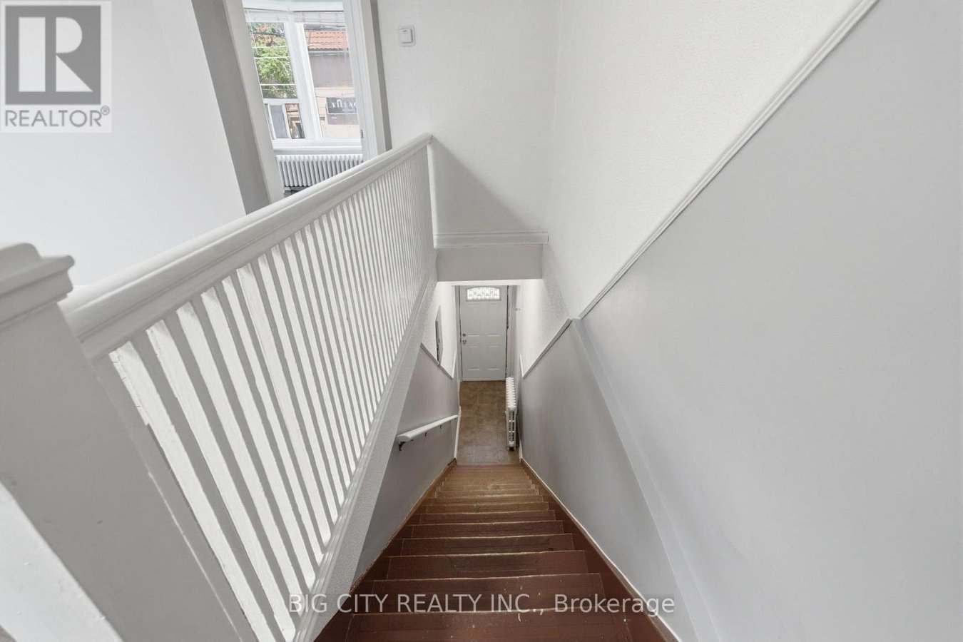 UPPER - 1362 BATHURST STREET - Photo 6