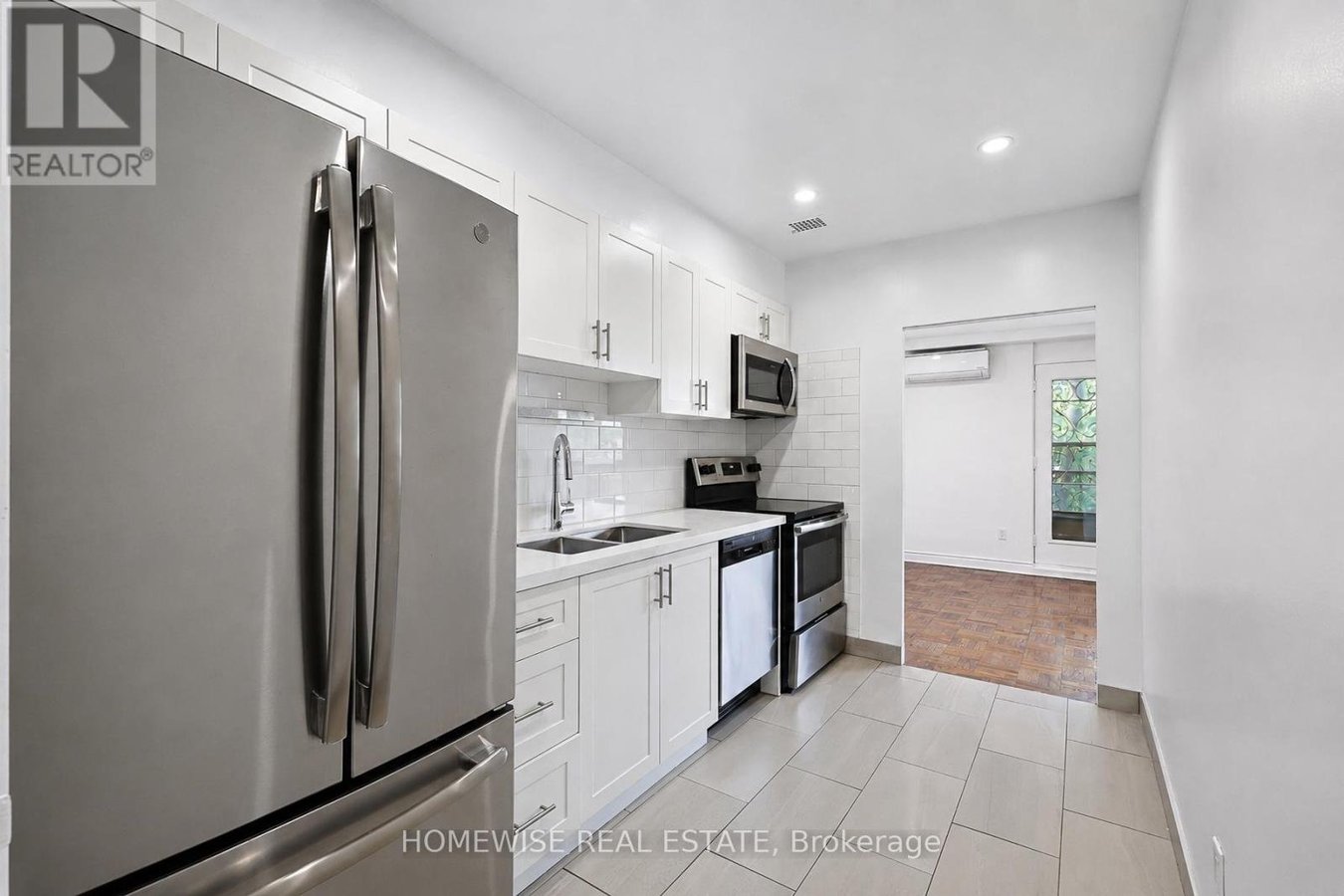 401 - 2500 BATHURST STREET - Photo 1