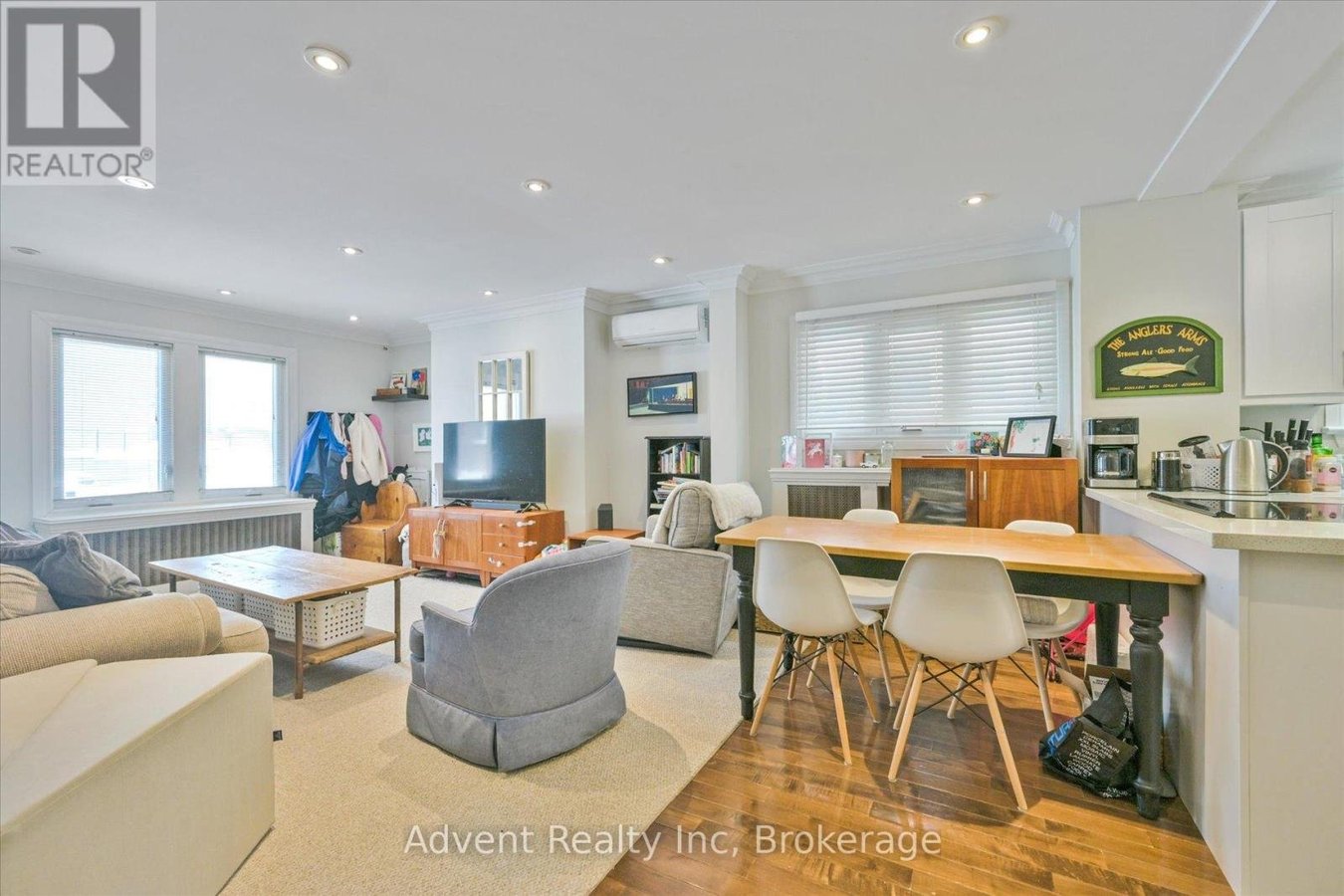 MAIN FLOOR - 63 BURNABY BOULEVARD - Photo 2