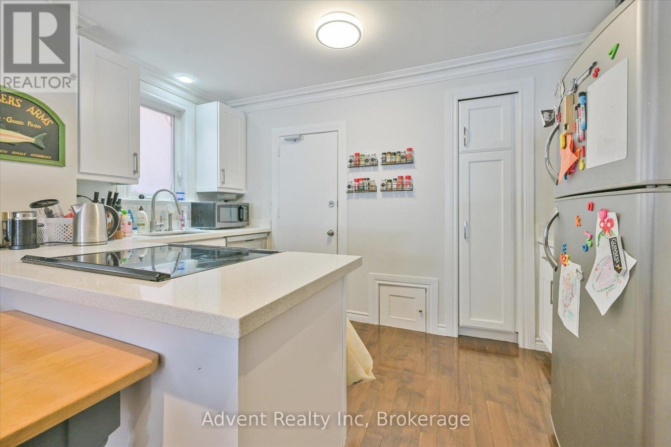 MAIN FLOOR - 63 BURNABY BOULEVARD - Photo 6