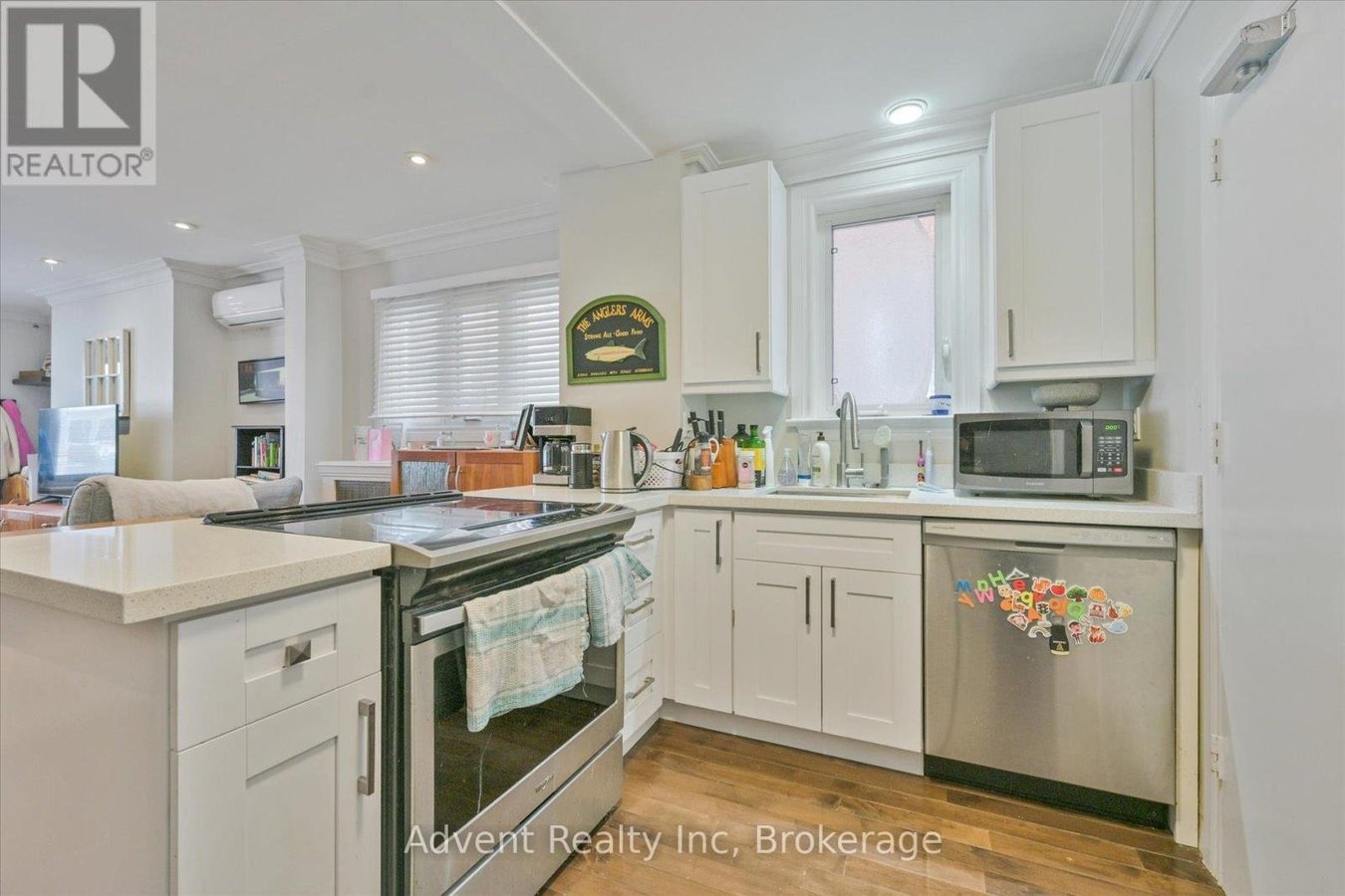 MAIN FLOOR - 63 BURNABY BOULEVARD - Photo 7