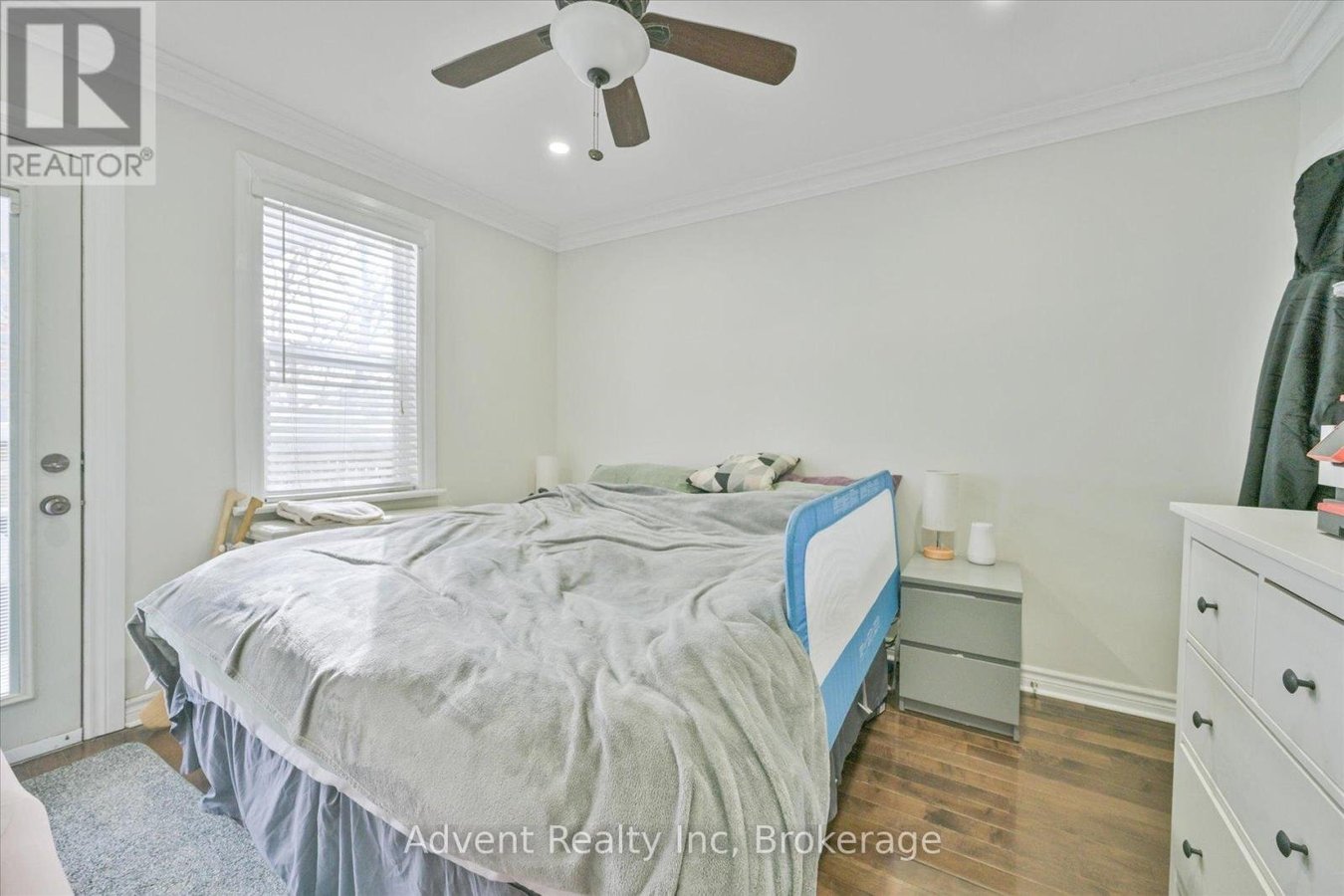 MAIN FLOOR - 63 BURNABY BOULEVARD - Photo 8