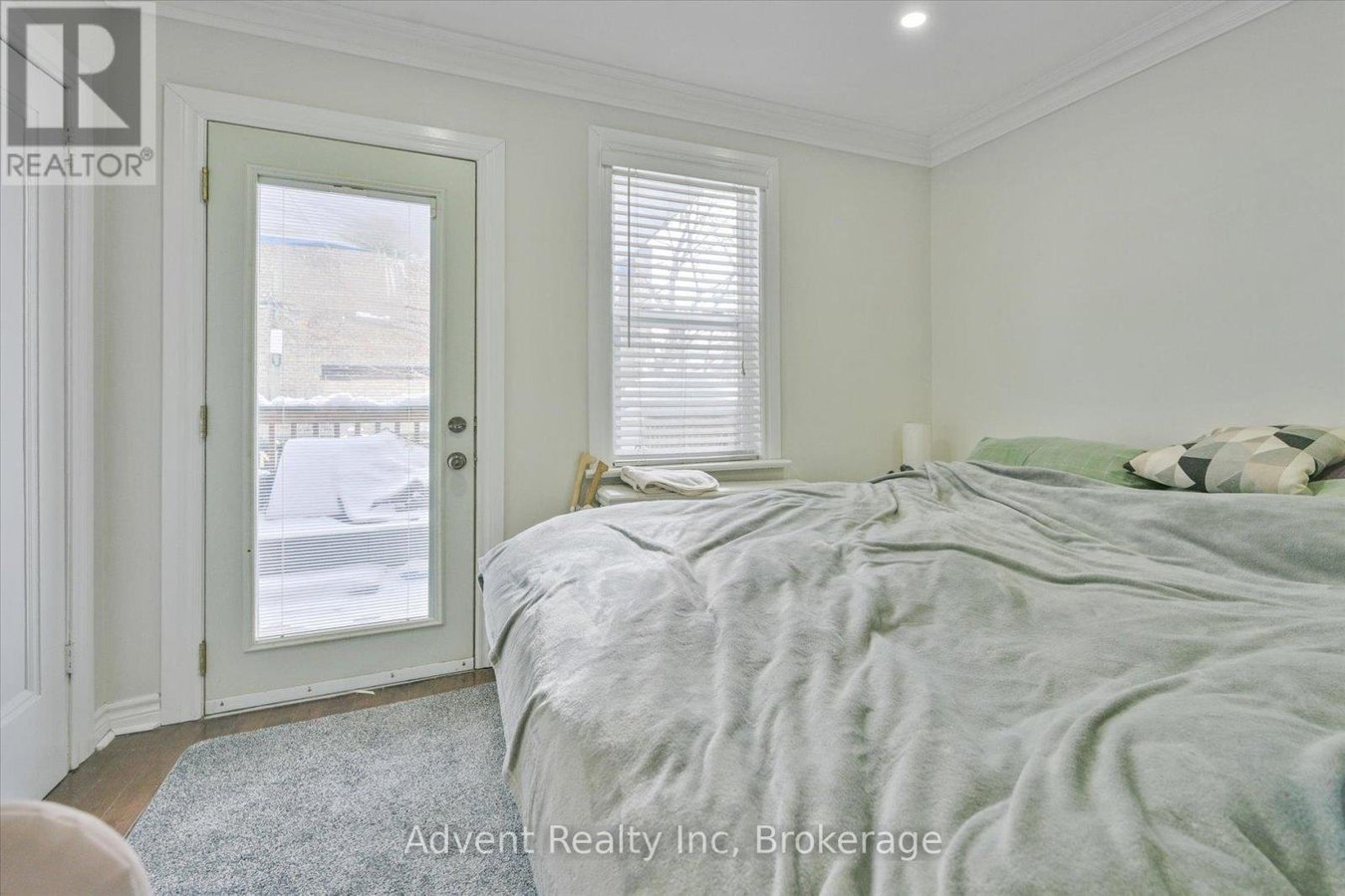 MAIN FLOOR - 63 BURNABY BOULEVARD - Photo 9