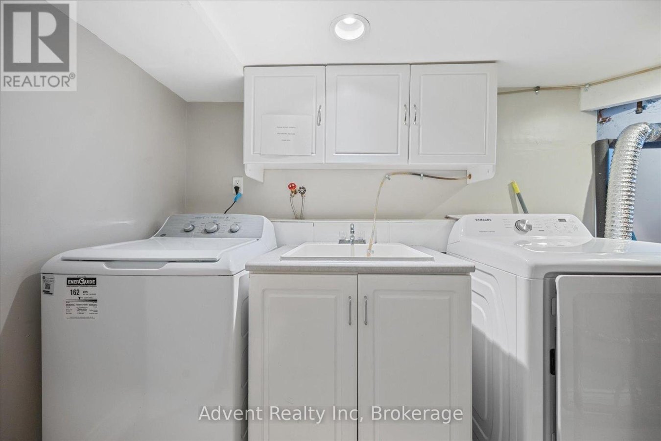 MAIN FLOOR - 63 BURNABY BOULEVARD - Photo 12