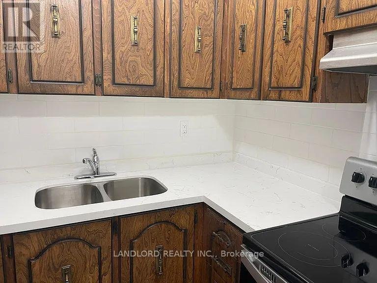 2 - 73 RONCESVALLES AVENUE - Photo 3