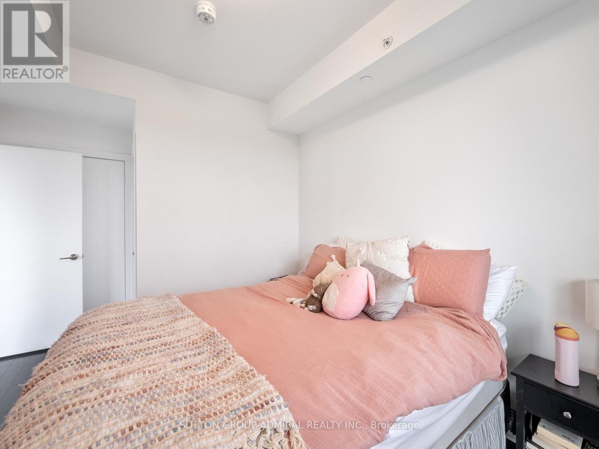 1204 - 181 BEDFORD ROAD - Photo 13