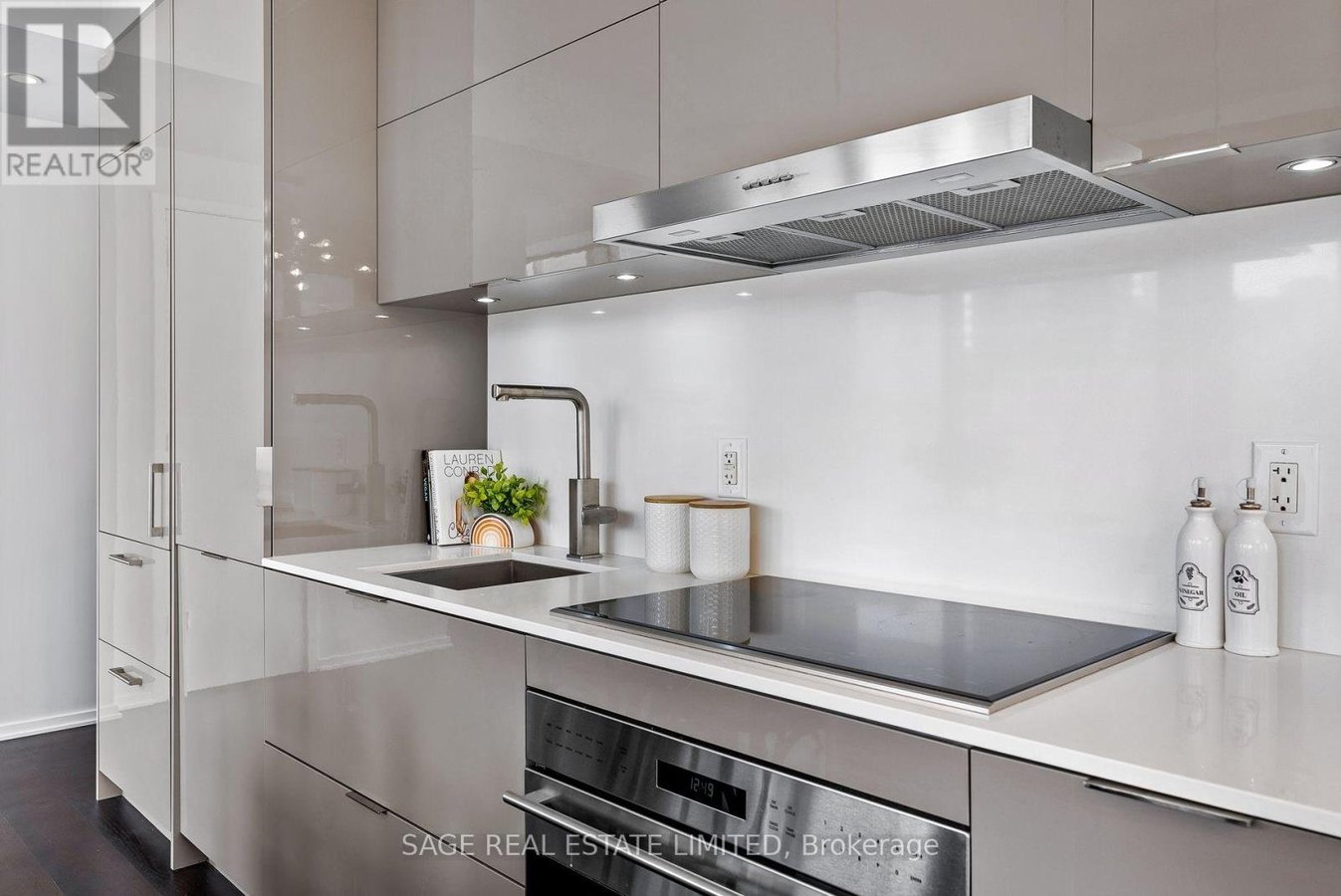 510 - 1 BLOOR STREET E - Photo 8