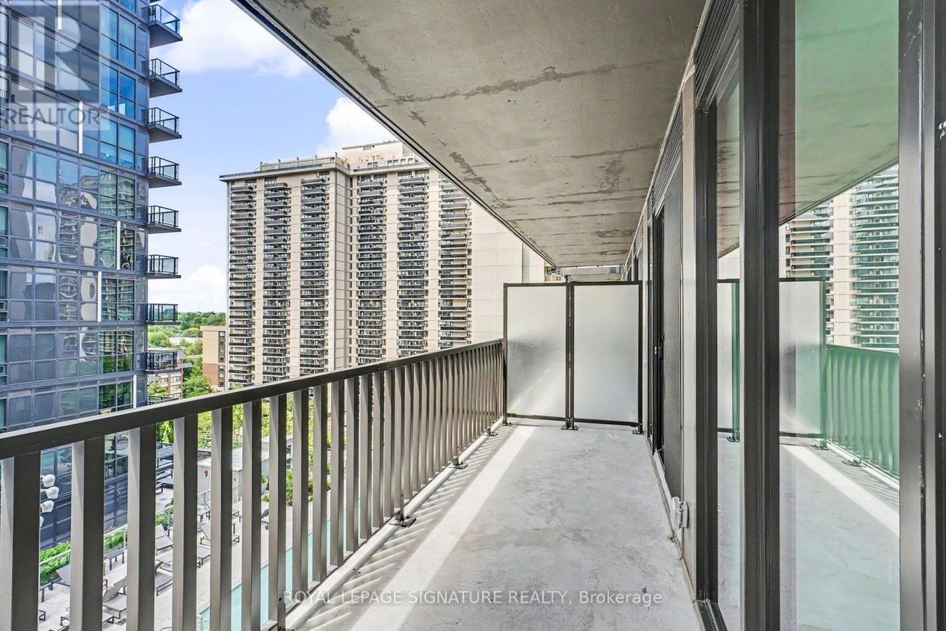 1111 - 109 ERSKINE AVENUE - Photo 23