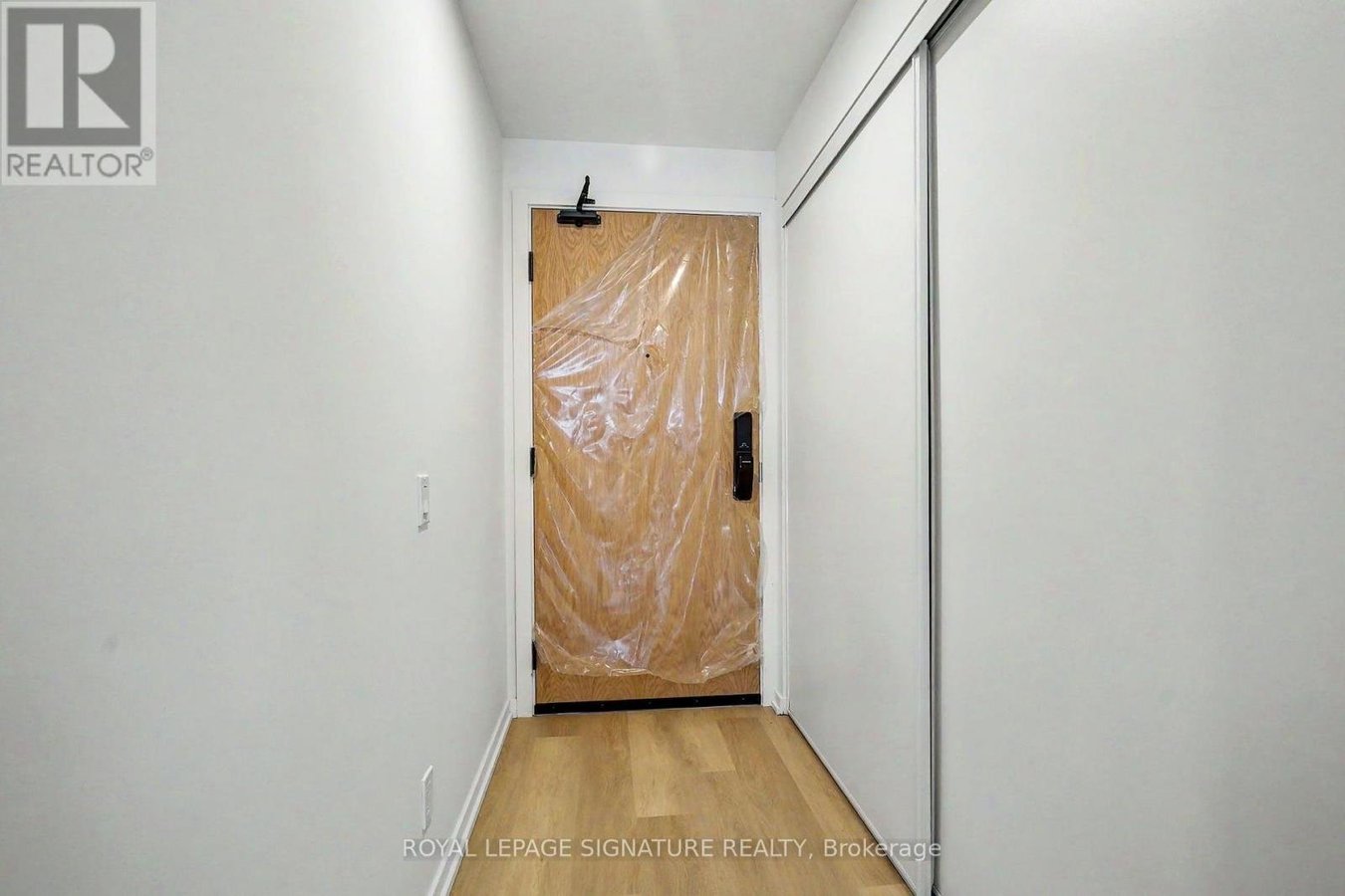 1111 - 109 ERSKINE AVENUE - Photo 25