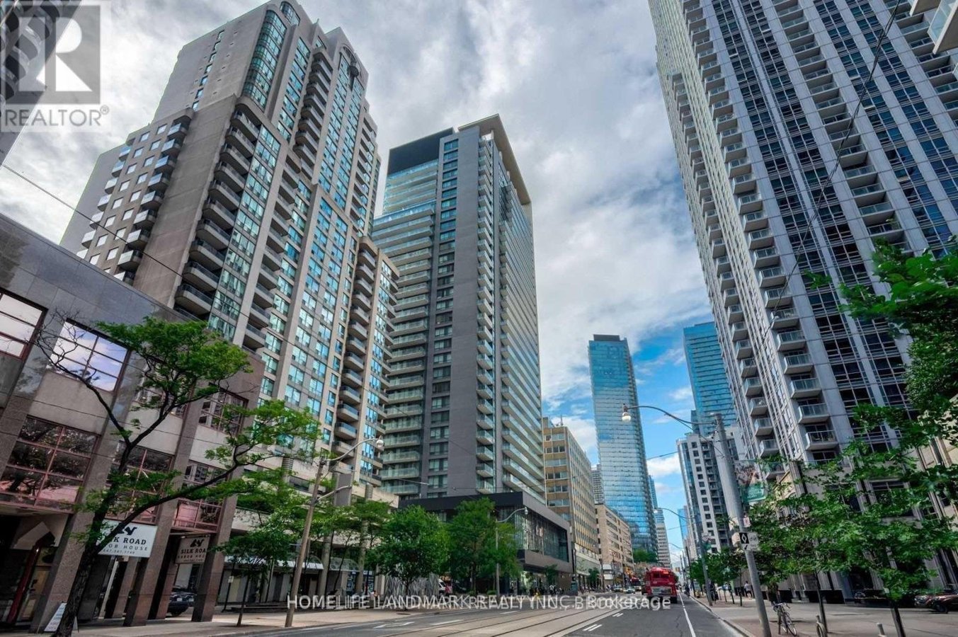 2508 - 770 BAY STREET - Photo 2