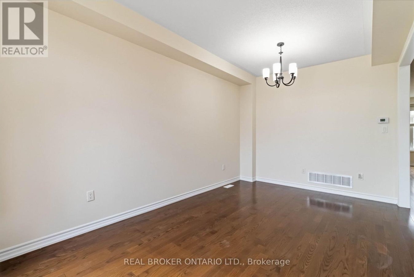 MAIN - 27 MCCARTNEY STREET - Photo 8