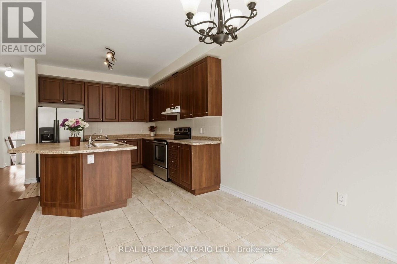 MAIN - 27 MCCARTNEY STREET - Photo 19