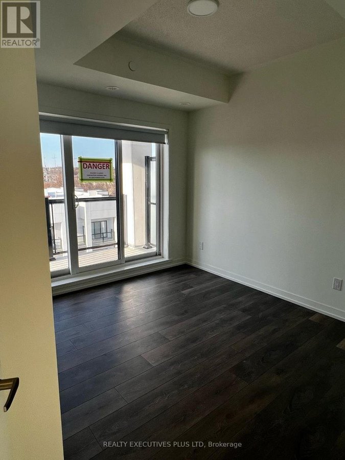 606 - 135 CANON JACKSON DRIVE - Photo 5