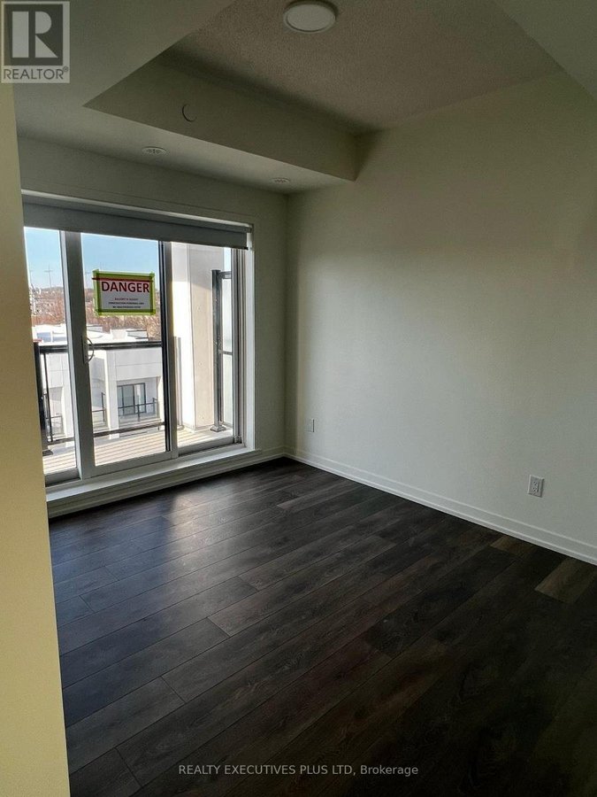 606 - 135 CANON JACKSON DRIVE - Photo 6