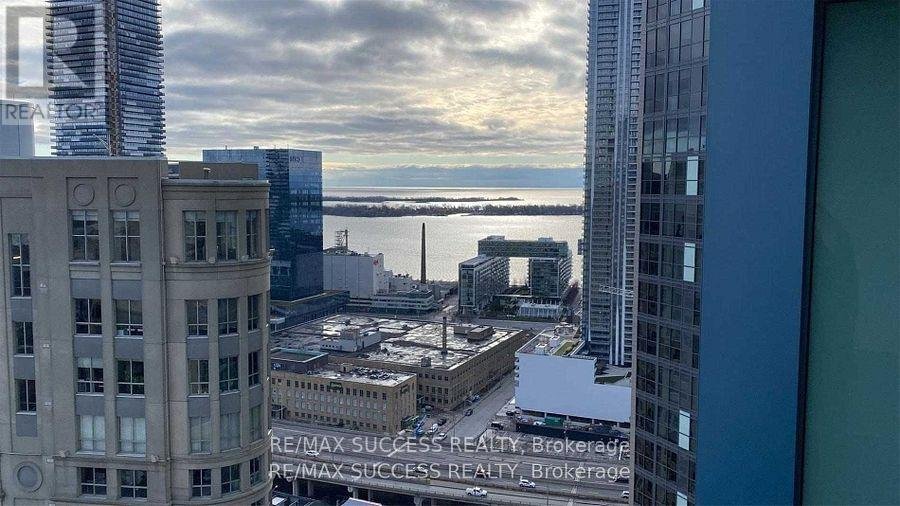 3109 - 8 THE ESPLANADE STREET - Photo 2