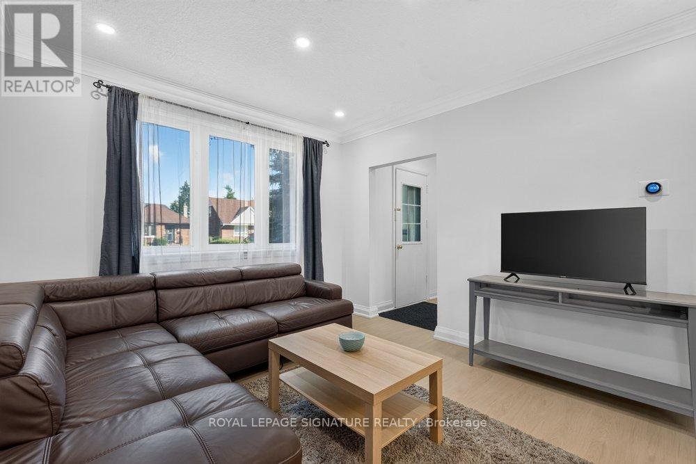 MAIN - 20 BAYARD AVENUE - Photo 8