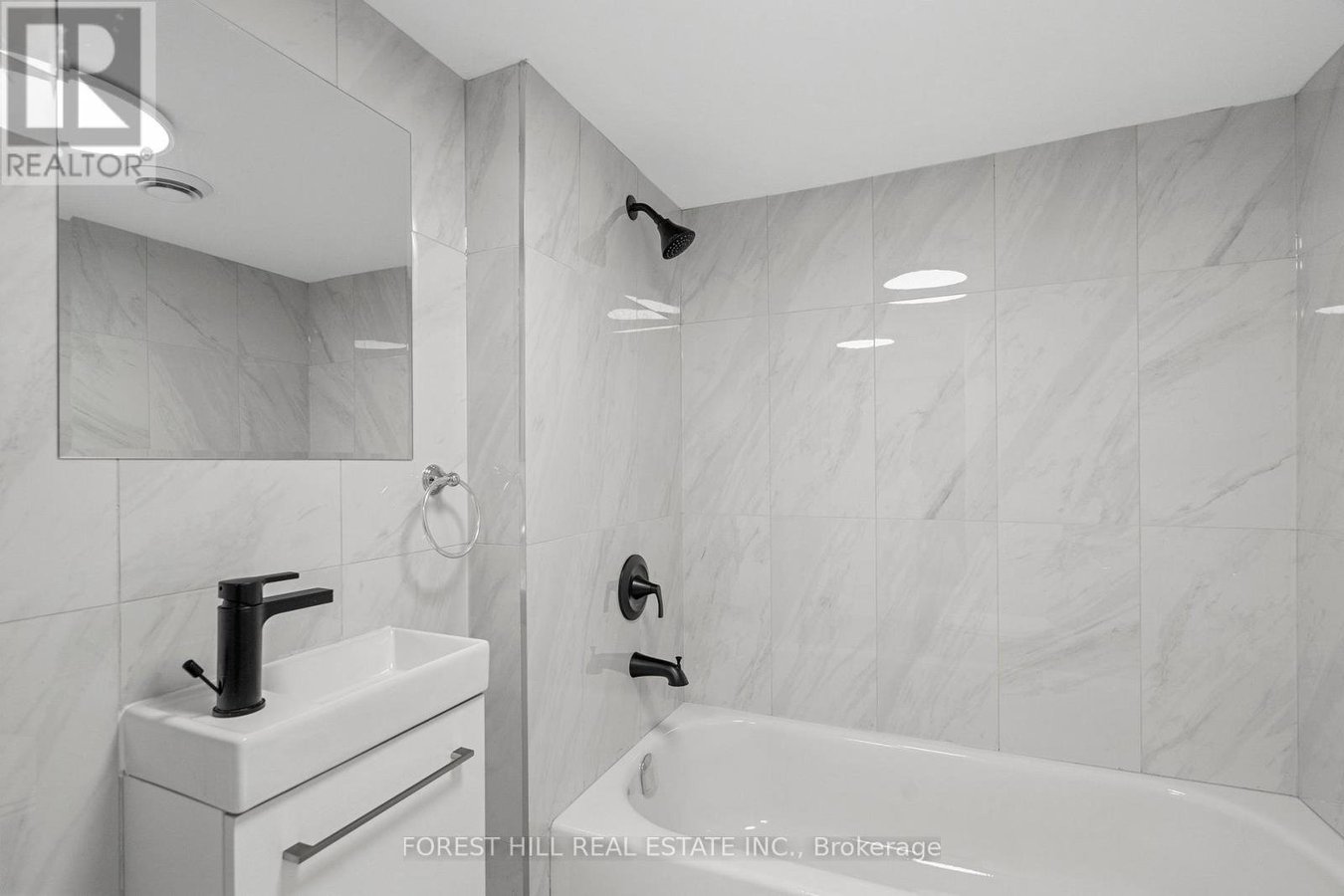 D - 69 CLAYBROOKE STREET - Photo 3