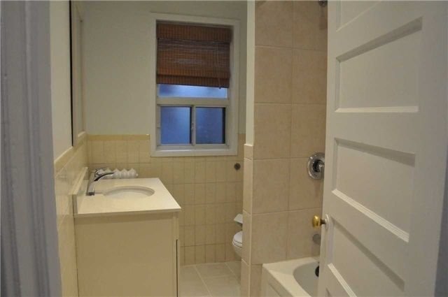 621 College Street - Photo 9