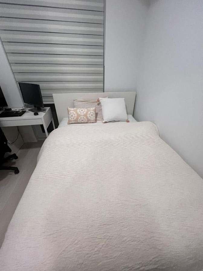 Roehampton Avenue - Photo 2
