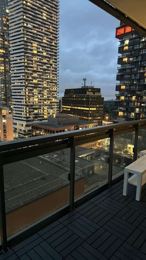 Roehampton Avenue - Photo 4