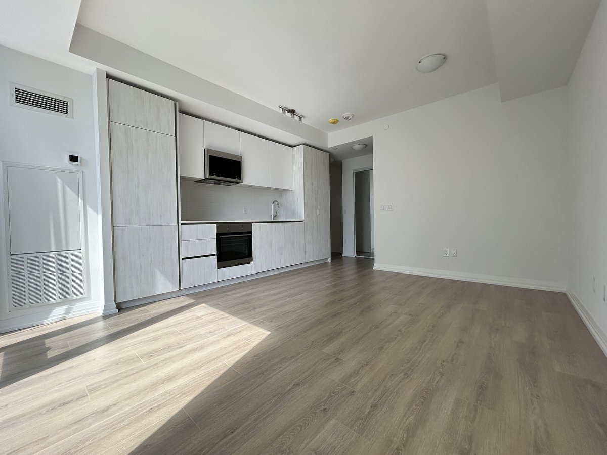 8 Widmer Street - Photo 2