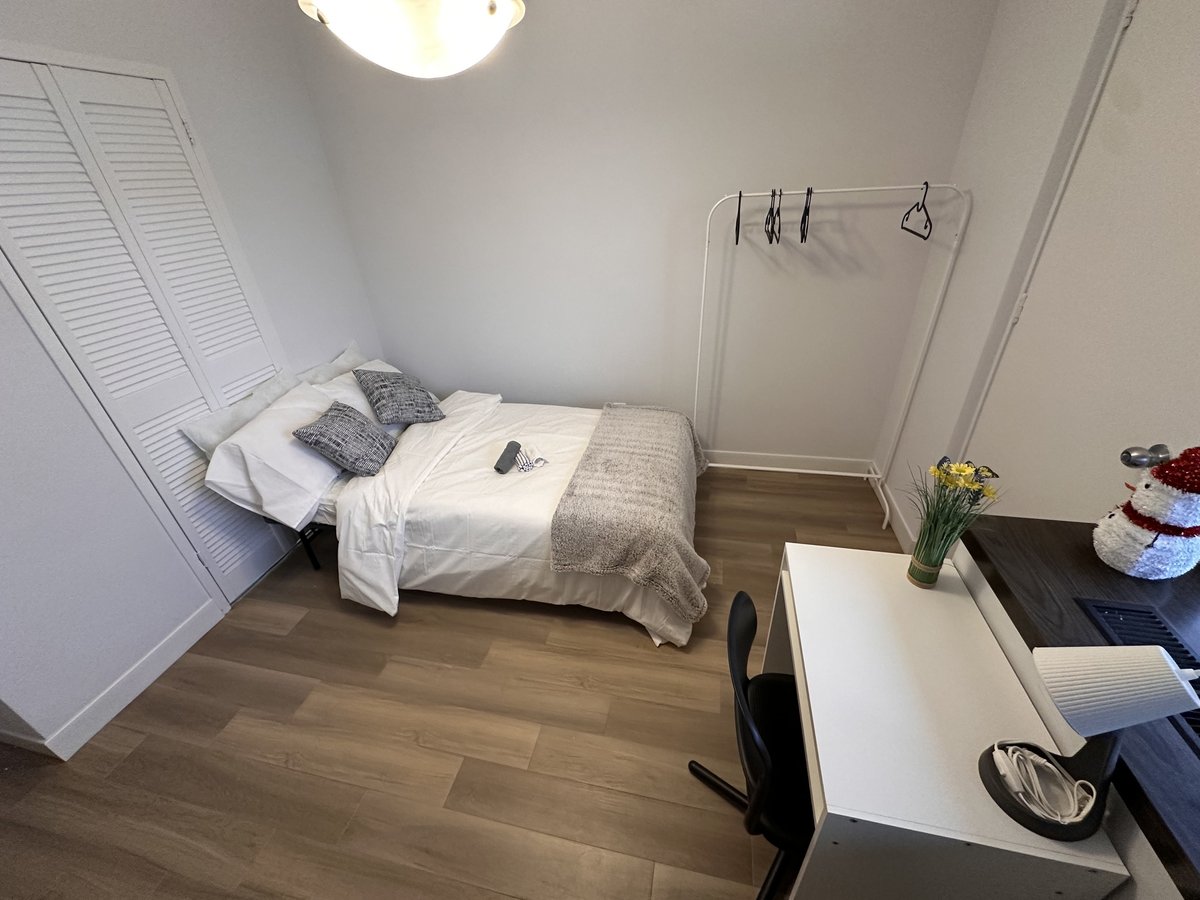 100 Wellesley Street East - Photo 1