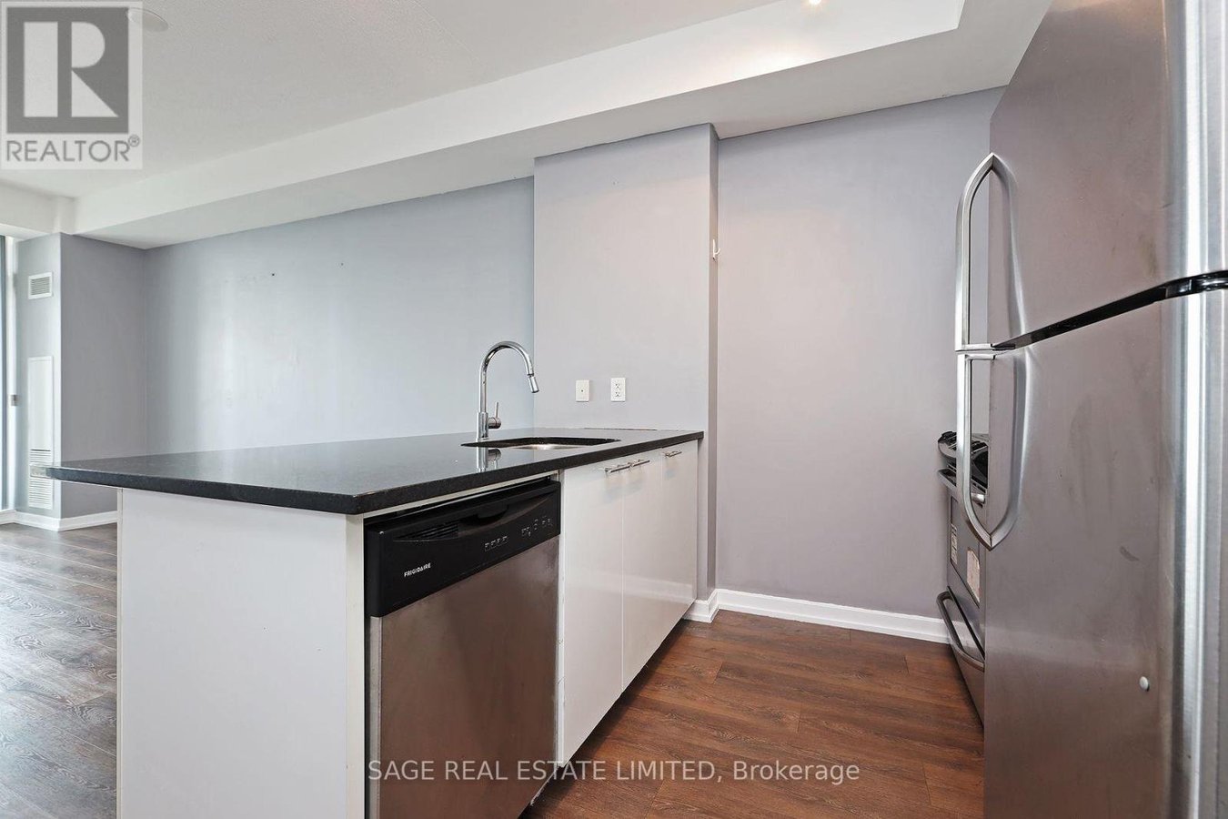 413 - 66 FOREST MANOR ROAD - Photo 6