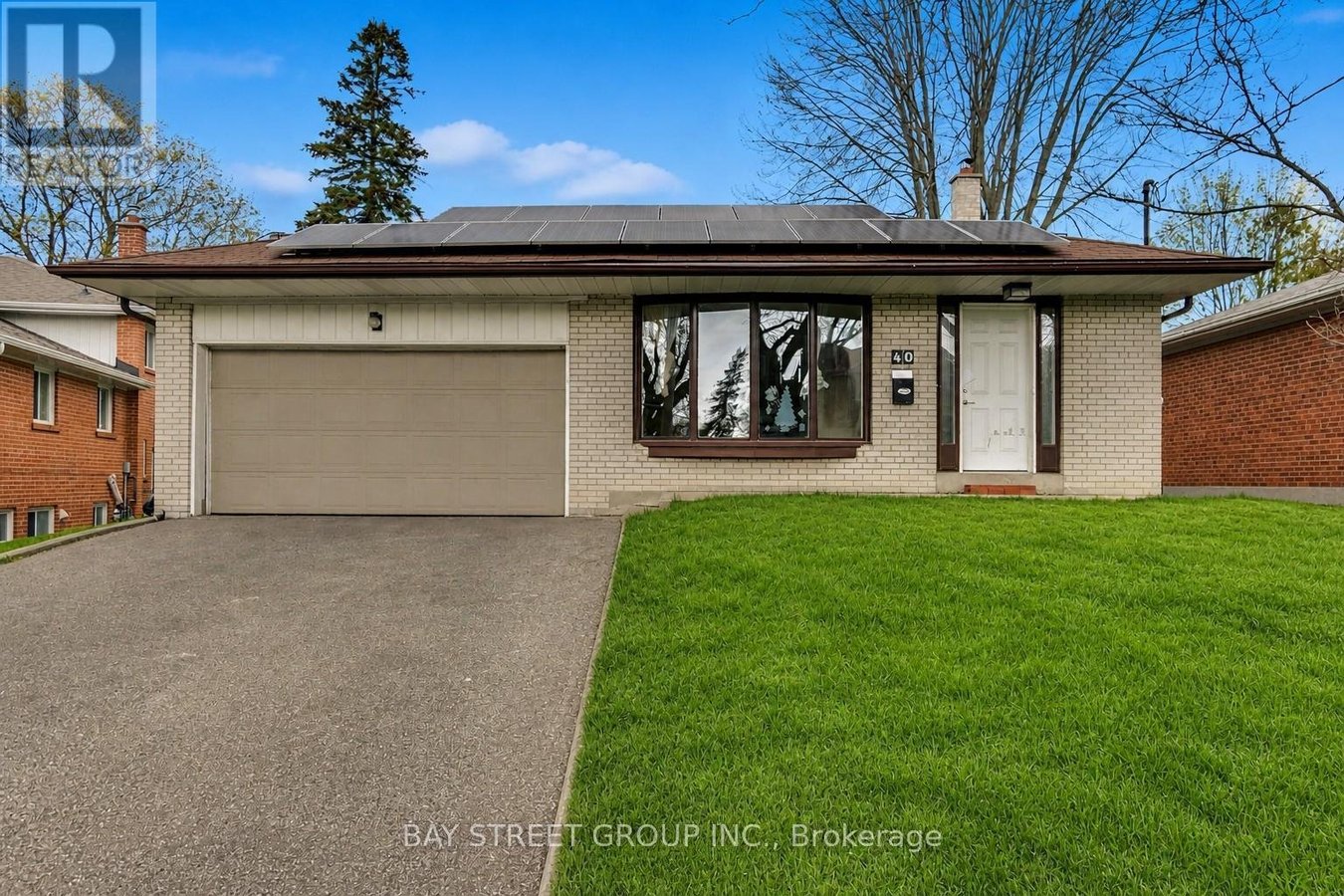 UPPER - 40 BELLBURY CRESCENT - Photo 1