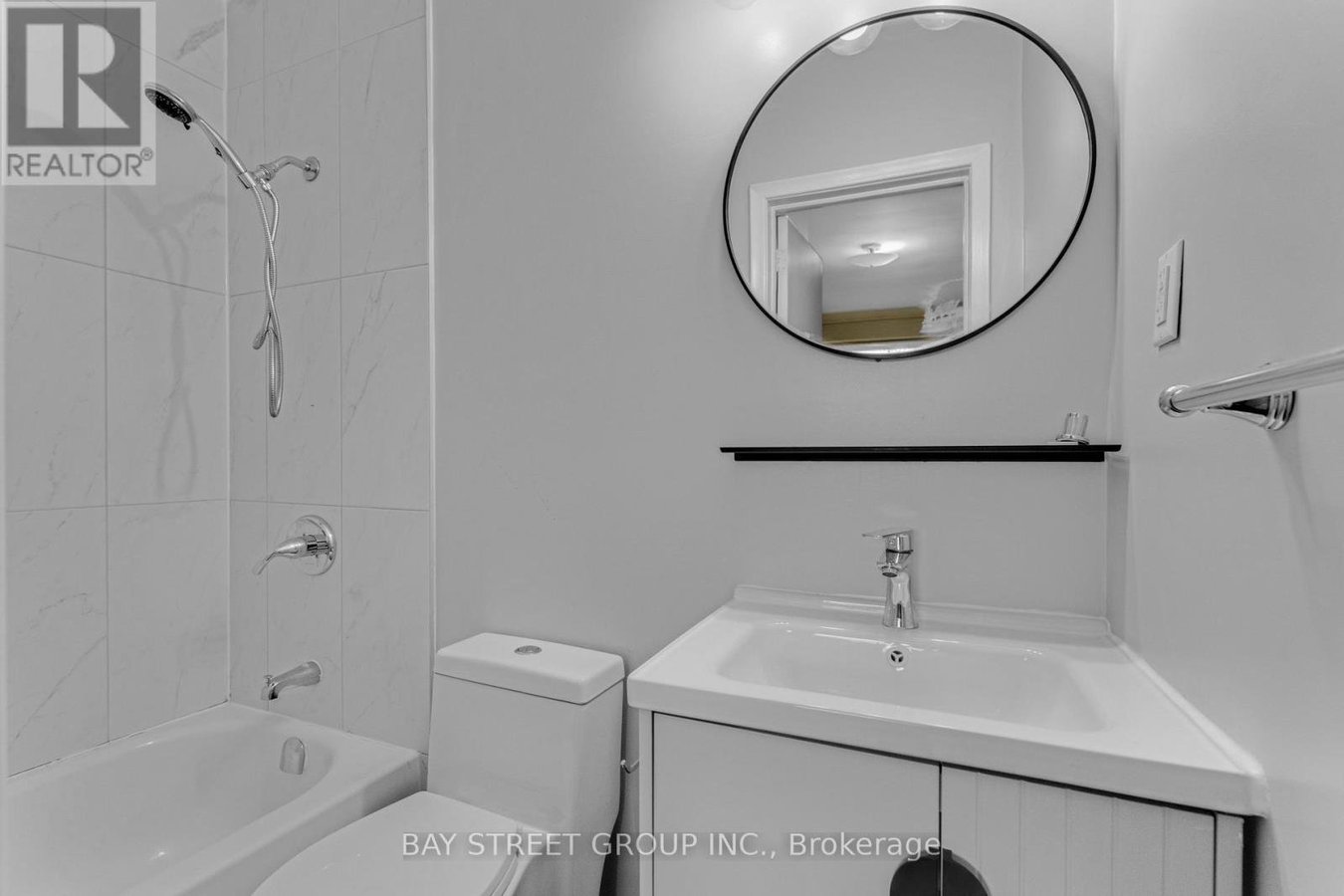 UPPER - 40 BELLBURY CRESCENT - Photo 17