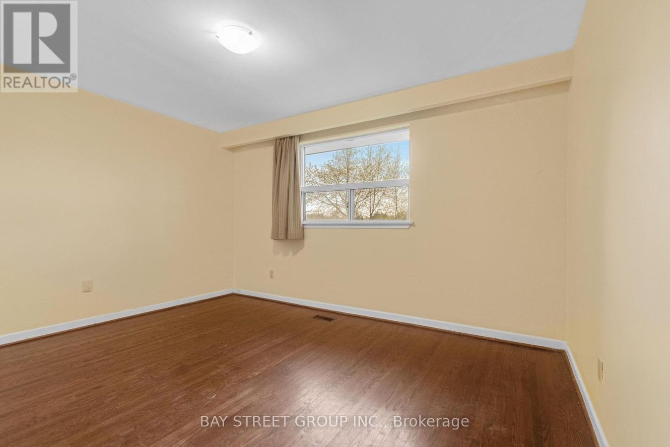UPPER - 40 BELLBURY CRESCENT - Photo 18