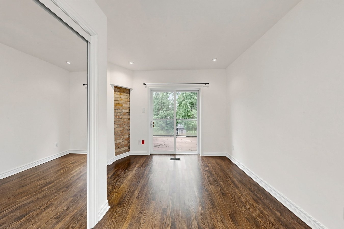 Macpherson Avenue - Photo 12