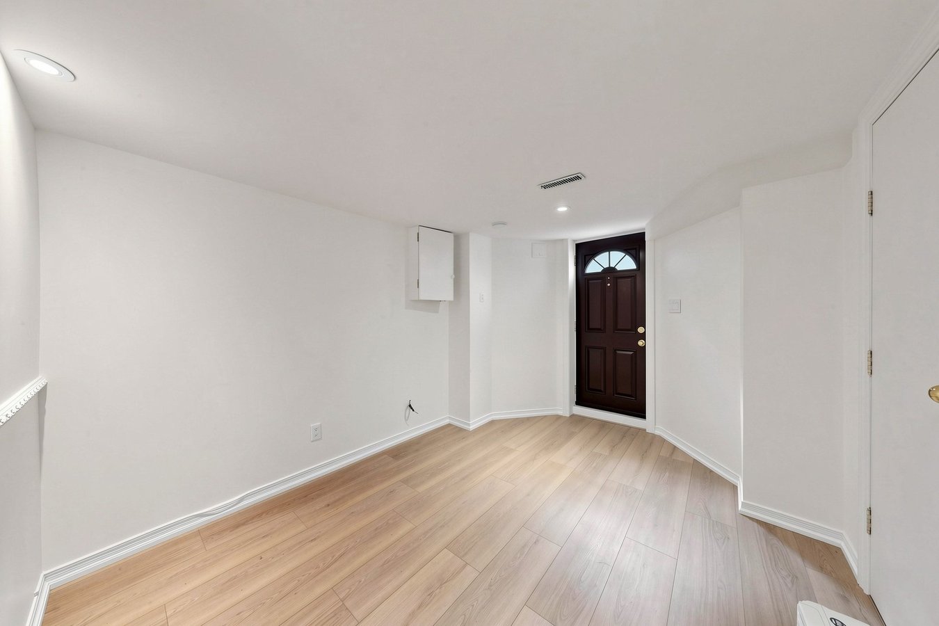 Macpherson Avenue - Photo 16
