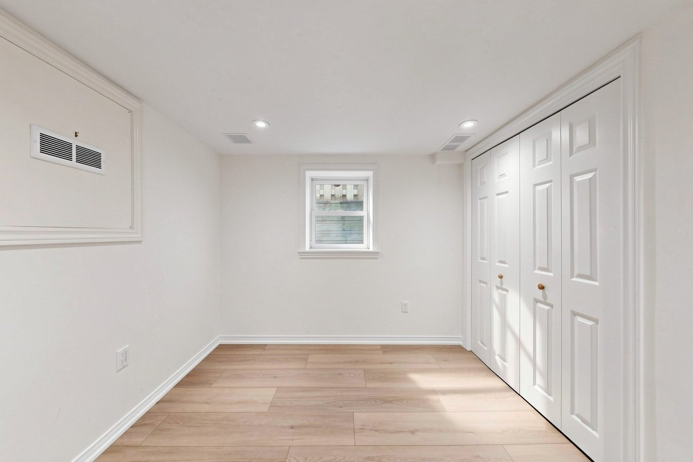 Macpherson Avenue - Photo 17