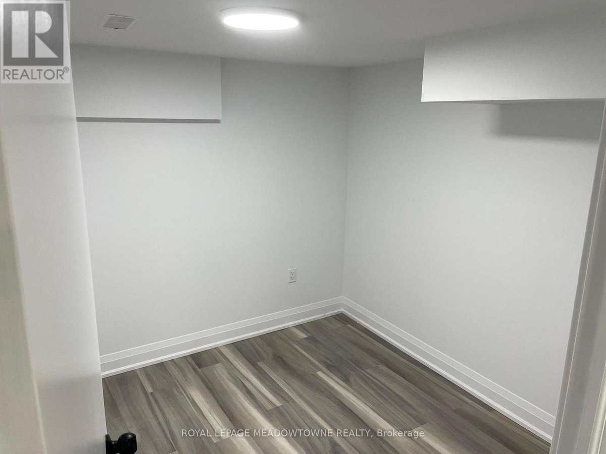 BSMT - 1211 COLLEGE STREET - Photo 5