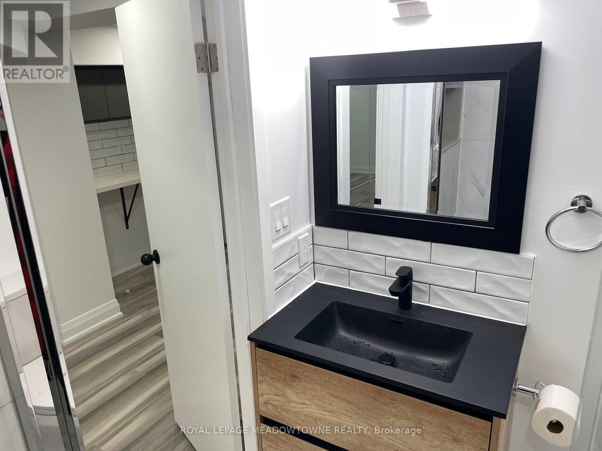 BSMT - 1211 COLLEGE STREET - Photo 12