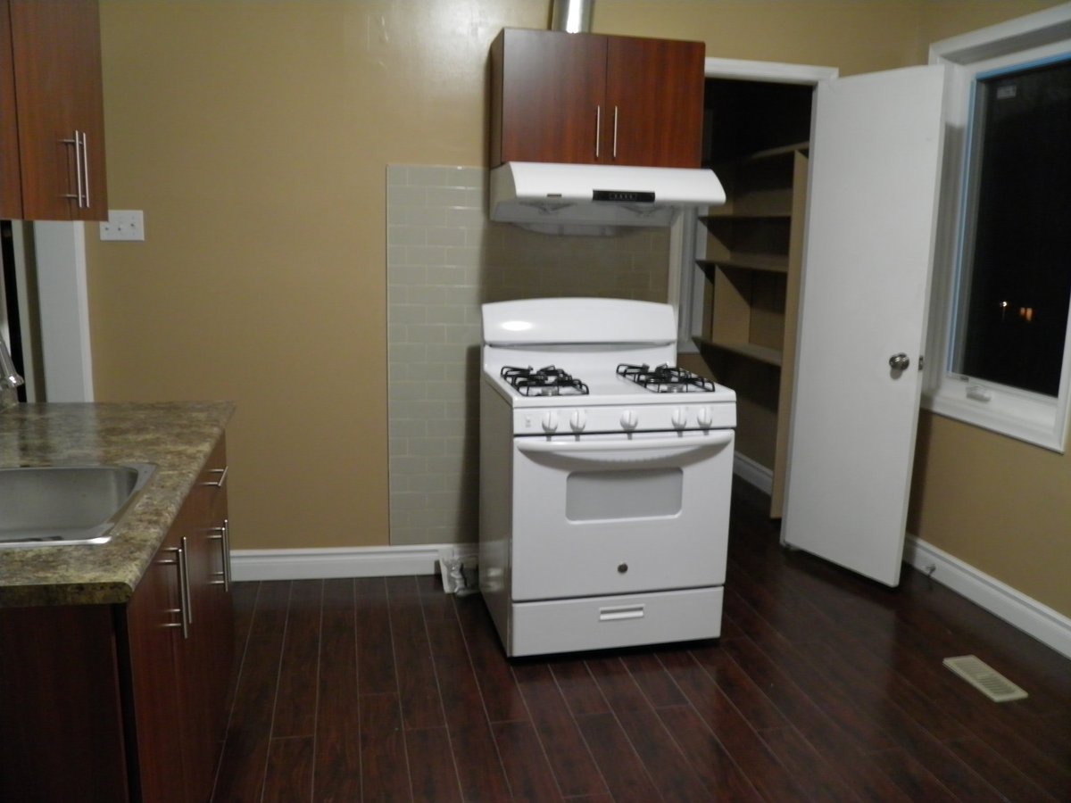 157 Parkside Drive - Photo 3