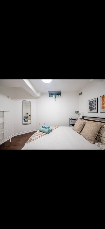 1279 Davenport Road - Photo 3