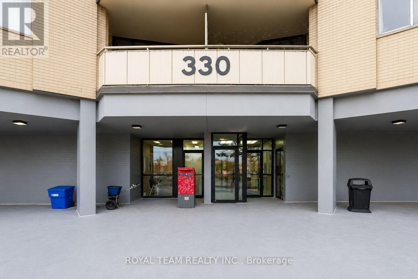 1902 - 330 DIXON ROAD - Photo 3